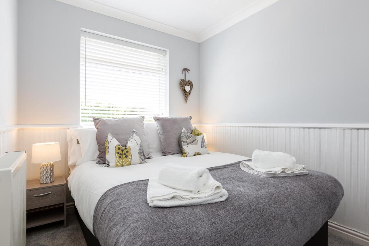 Curlew - 3 Bedrooms Wi-Fi, Parking, Contractors Thornton  Bagian luar foto