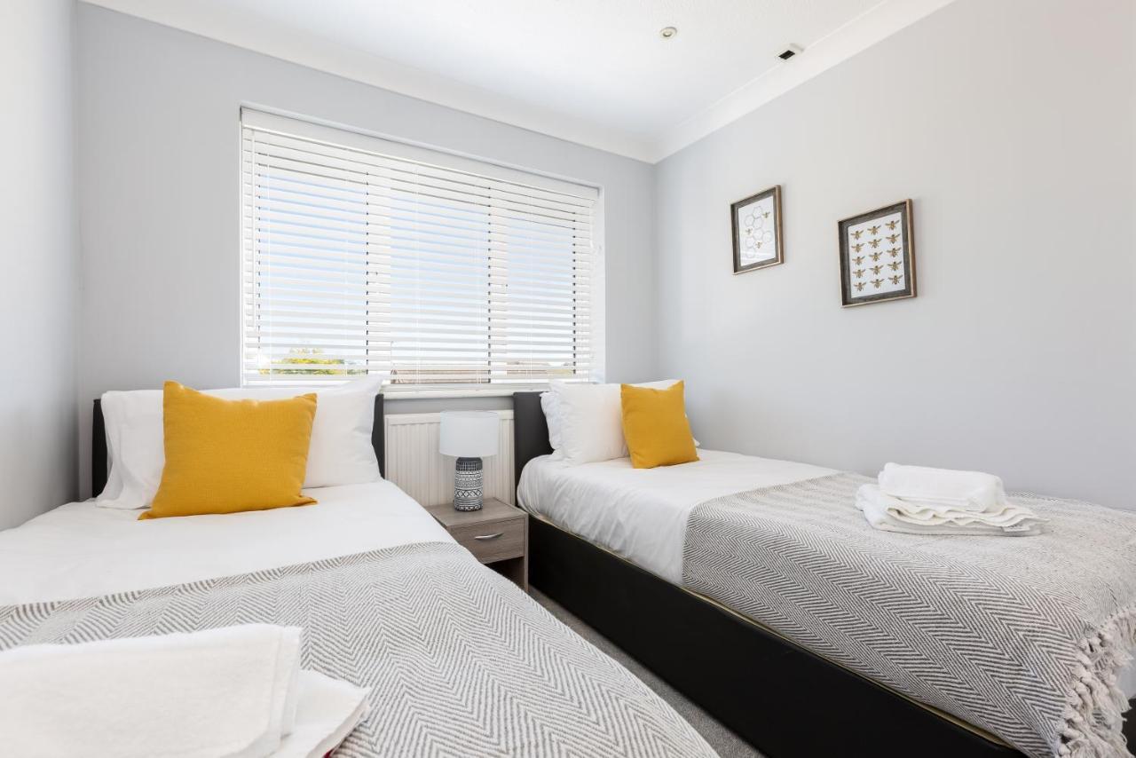 Curlew - 3 Bedrooms Wi-Fi, Parking, Contractors Thornton  Bagian luar foto