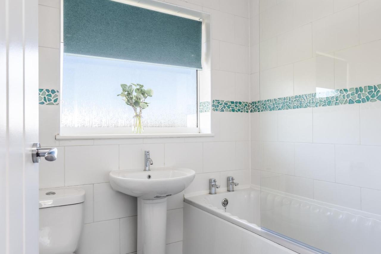 Curlew - 3 Bedrooms Wi-Fi, Parking, Contractors Thornton  Bagian luar foto